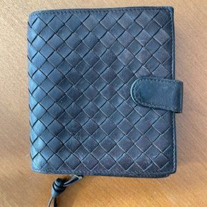 Bottega Veneta Intrecciato Weave Zippered Wallet
